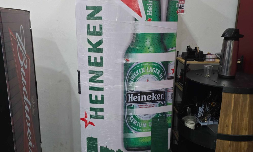 Cervejeira Vertical 1 Porta Cega-5