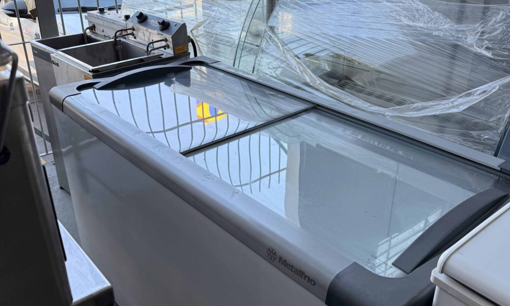 Freezer Horizontal Tampa de Vidro-1