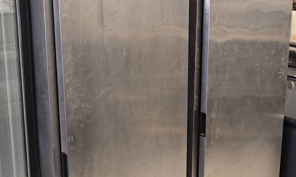Freezer-Vertical-1-Porta-Inox-1