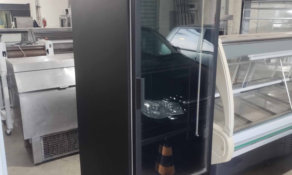 Freezer Vertical Porta de Vidro-15